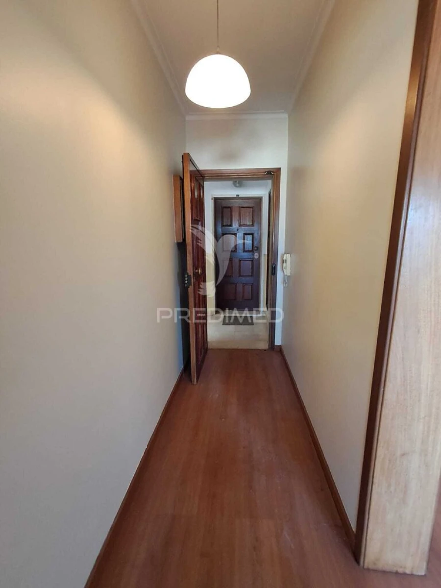 Apartamento T2 para Venda em Queluz e Belas Foto 8