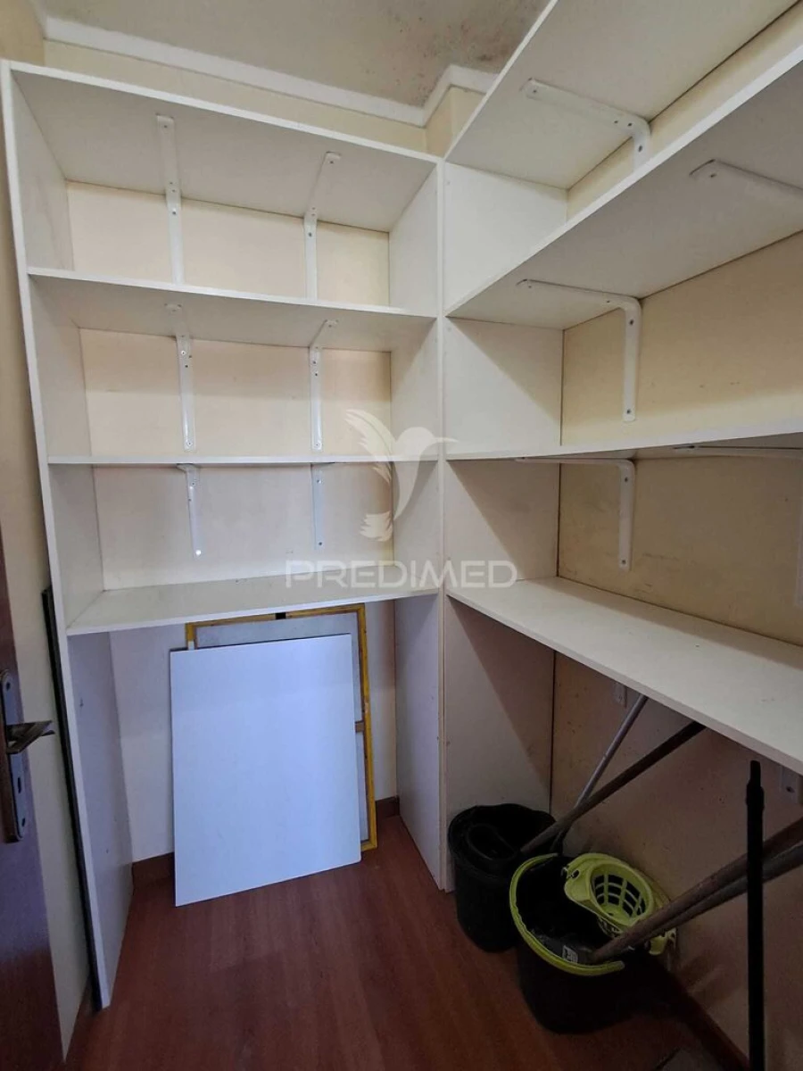 Apartamento T2 para Venda em Queluz e Belas Foto 18