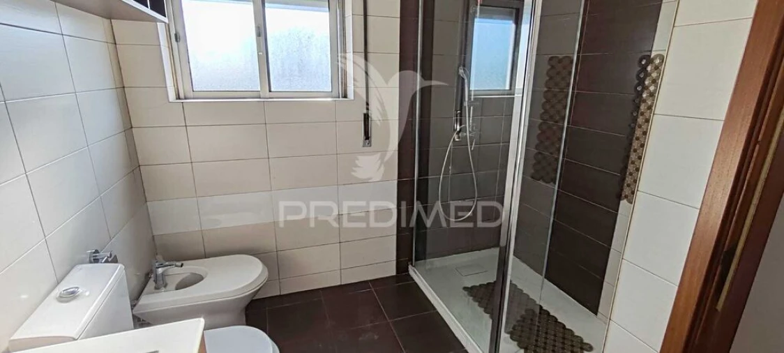 Apartamento T2 para Venda em Queluz e Belas Foto 3