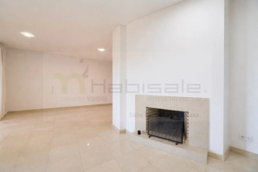 Apartamento T3 para Venda em Carcavelos e Parede Foto 4