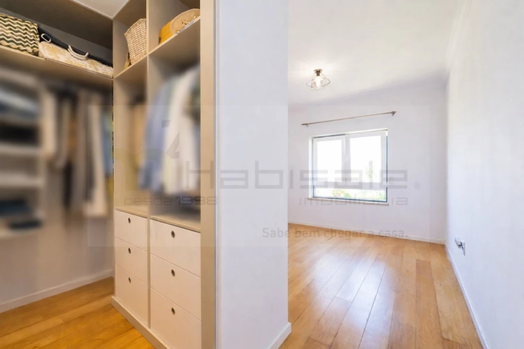 Apartamento T3 para Venda em Carcavelos e Parede Foto 9