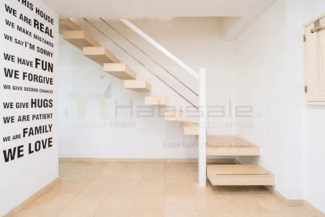 Apartamento T3 para Venda em Carcavelos e Parede Foto 12