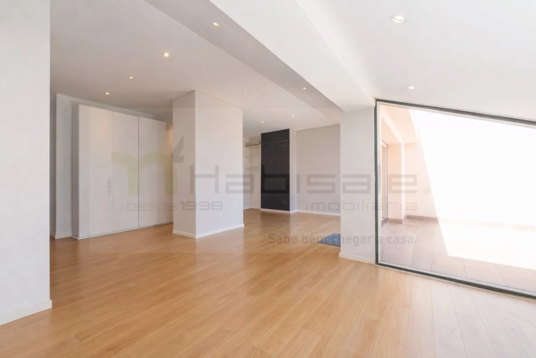 Apartamento T3 para Venda em Carcavelos e Parede Foto 15