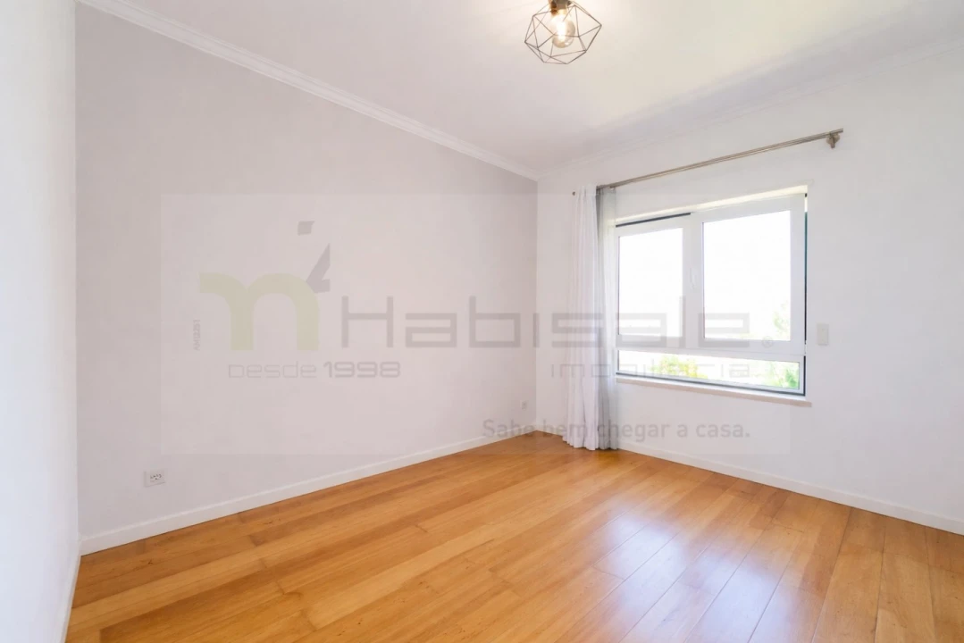 Apartamento T3 para Venda em Carcavelos e Parede Foto 10