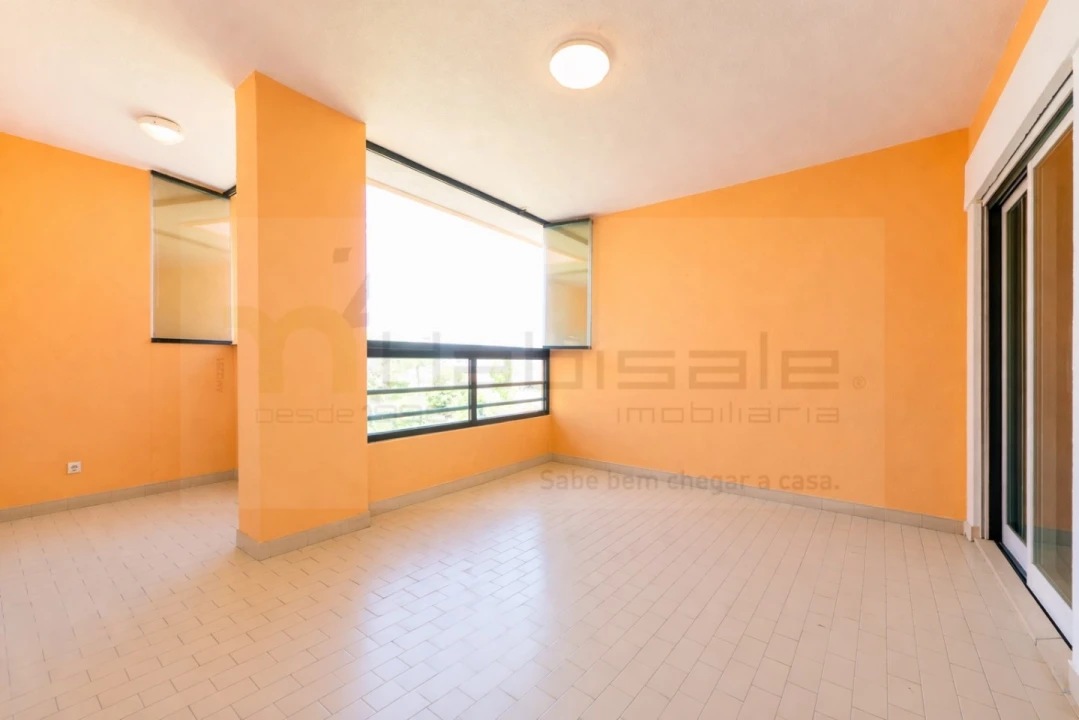 Apartamento T3 para Venda em Carcavelos e Parede Foto 8