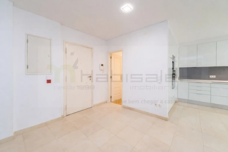 Apartamento T3 para Venda em Carcavelos e Parede Foto 6