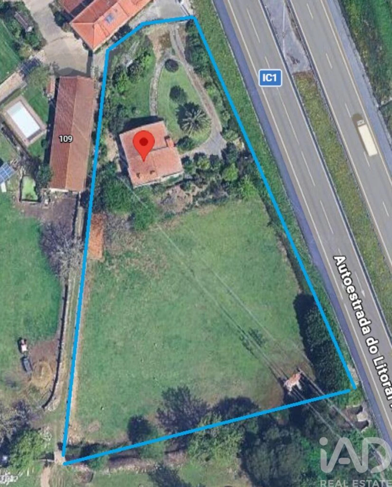 Moradia T3 para Venda em Arvore Foto 11