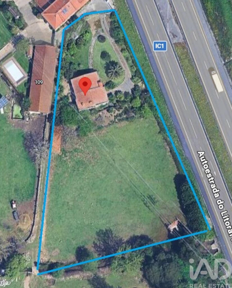 Moradia T3 para Venda em Arvore Foto 11