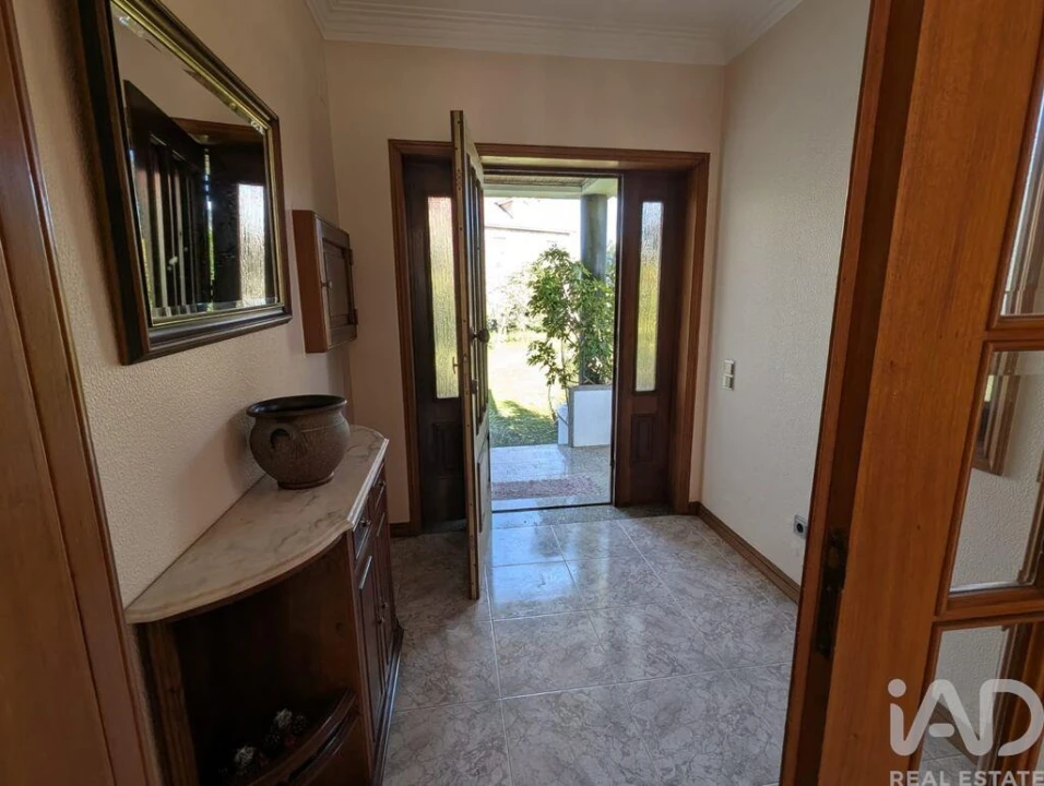 Moradia T3 para Venda em Arvore Foto 10