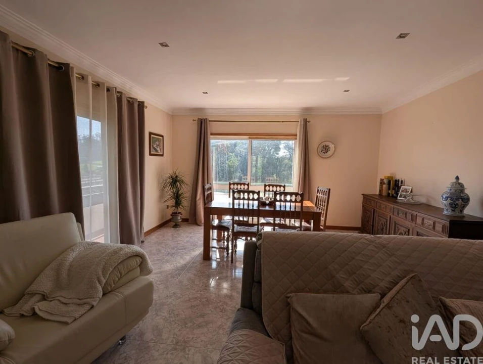 Moradia T3 para Venda em Arvore Foto 9