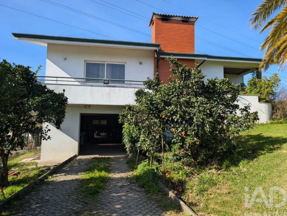 Moradia T3 para Venda em Arvore Foto 9