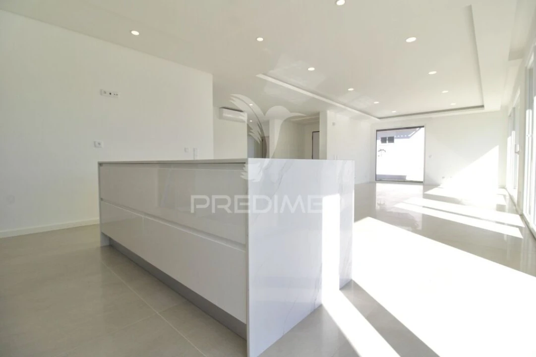 Moradia T4 para Venda em Azeitão (São Lourenço e São Simão) Foto 9