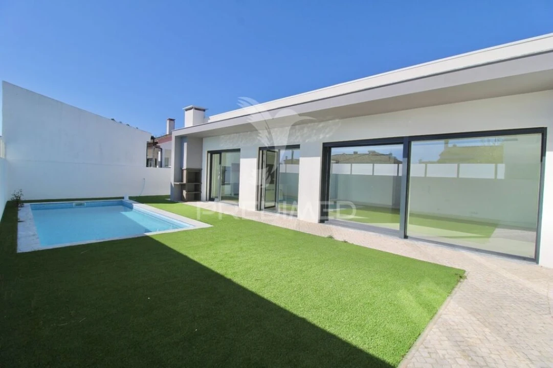 Moradia T4 para Venda em Azeitão (São Lourenço e São Simão) Foto 11