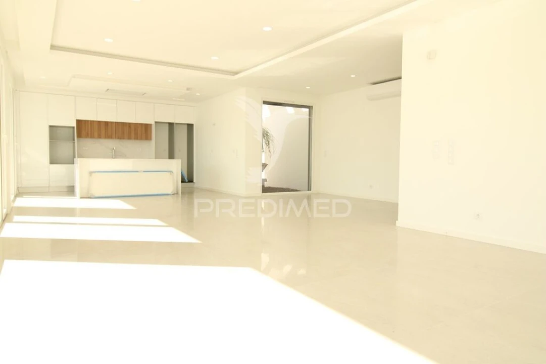 Moradia T4 para Venda em Azeitão (São Lourenço e São Simão) Foto 6