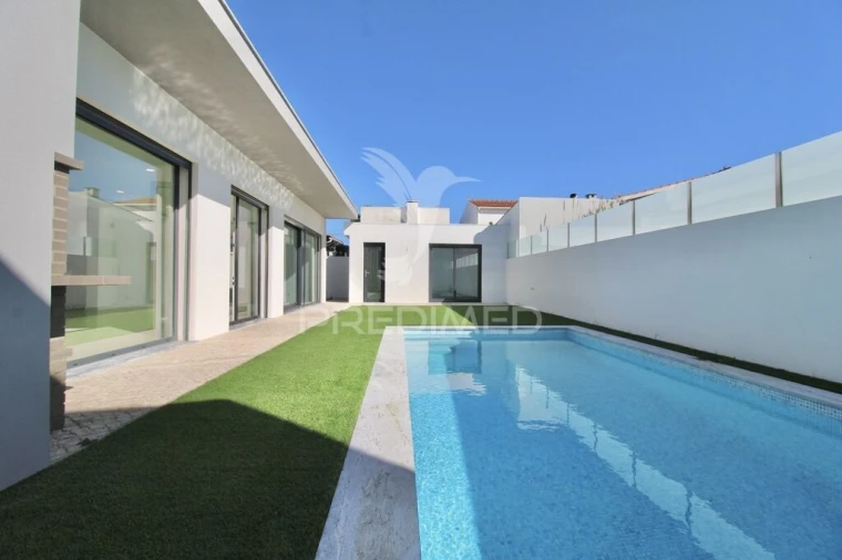 Moradia T4 para Venda em Azeitão (São Lourenço e São Simão) Foto 13