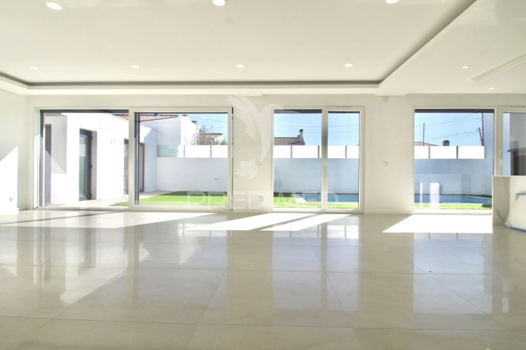 Moradia T4 para Venda em Azeitão (São Lourenço e São Simão) Foto 5