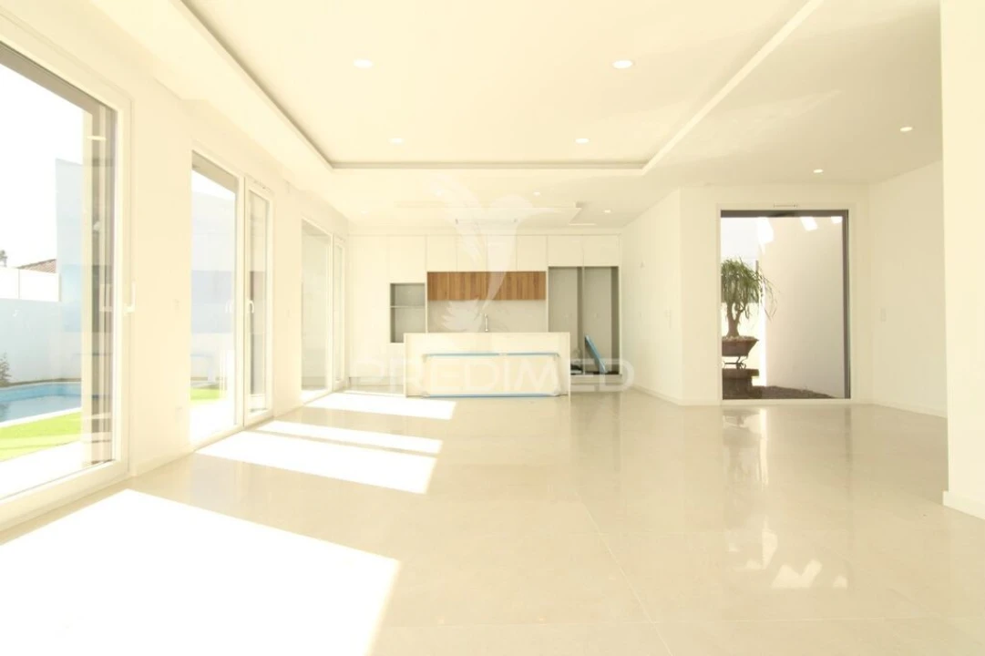 Moradia T4 para Venda em Azeitão (São Lourenço e São Simão) Foto 4