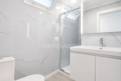 Apartamento T2 para Venda em Oeiras e São Julião da Barra, Paço de Arcos e Caxias