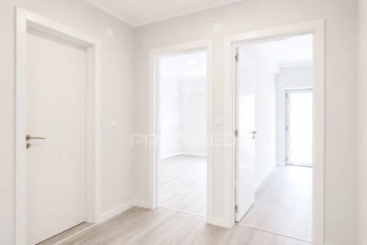 Apartamento T2 para Venda em Oeiras e São Julião da Barra, Paço de Arcos e Caxias