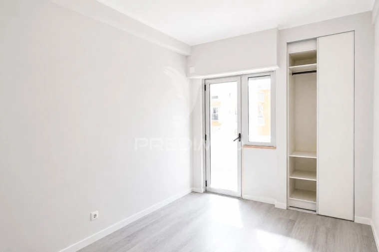 Apartamento T2 para Venda em Oeiras e São Julião da Barra, Paço de Arcos e Caxias Foto 9