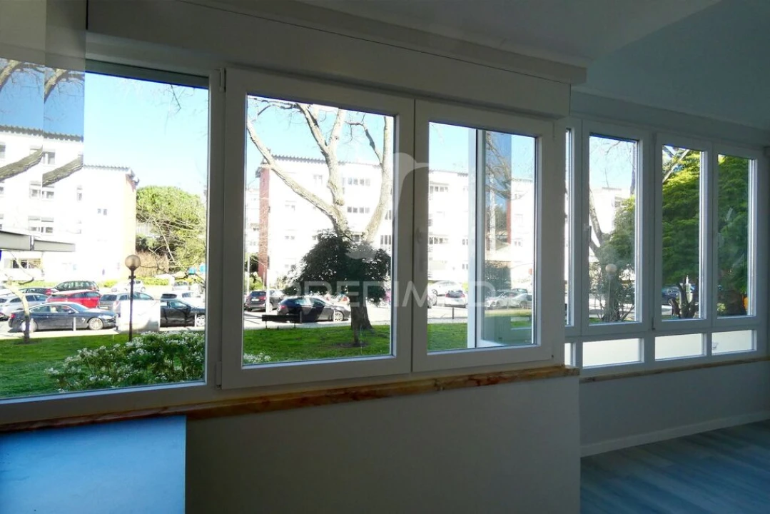 Apartamento T2 para Venda em Algés, Linda-A-Velha e Cruz Quebrada-Dafundo Foto 6