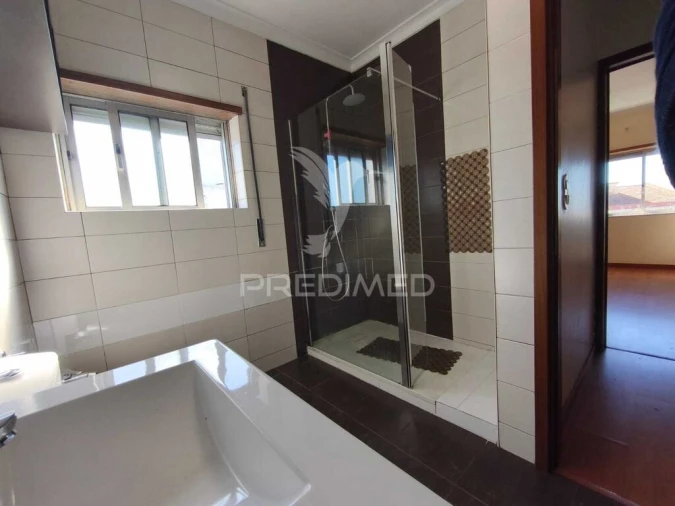 Apartamento T2 para Venda em Queluz e Belas Foto 17