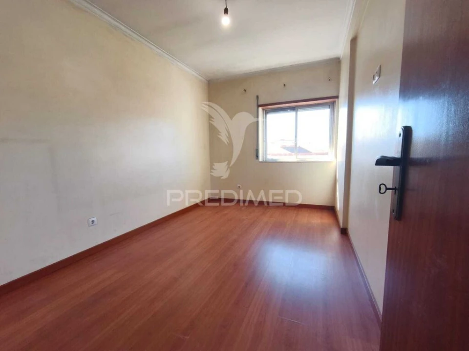 Apartamento T2 para Venda em Queluz e Belas Foto 6