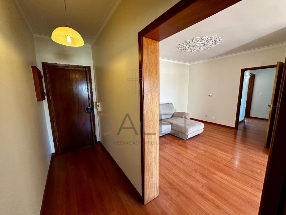 Apartamento T2 para Venda em Queluz e Belas Foto 5