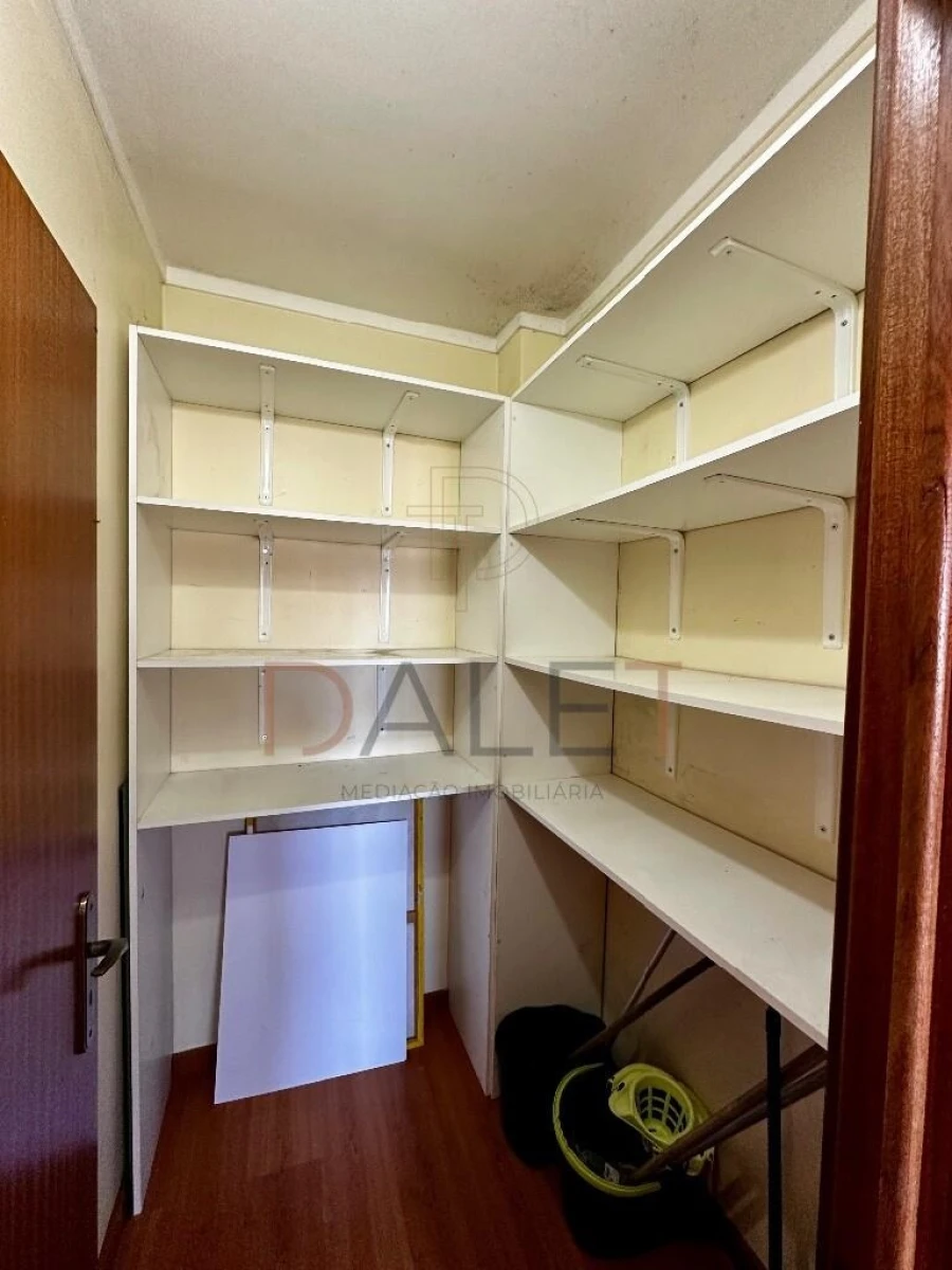 Apartamento T2 para Venda em Queluz e Belas Foto 16