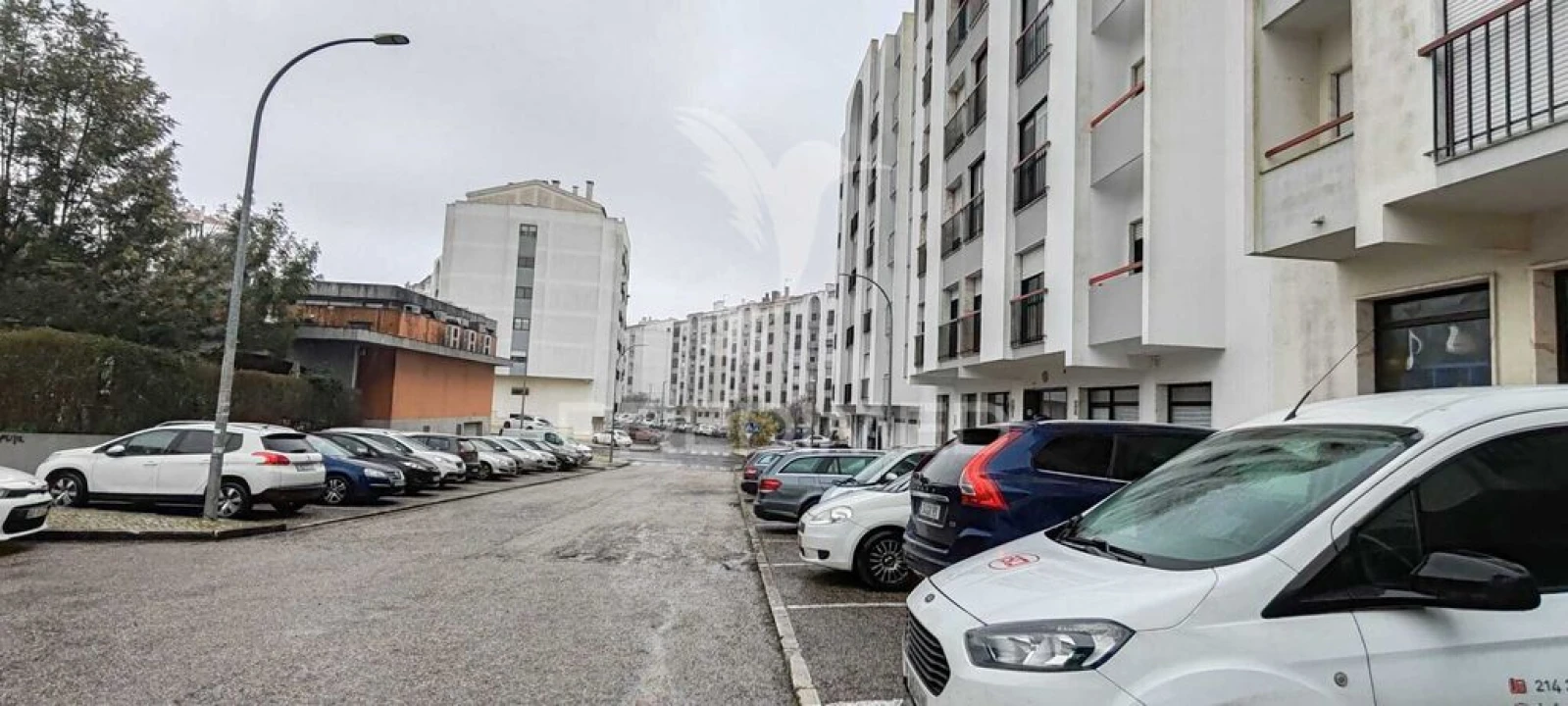 Apartamento T3 para Venda em Rio de Mouro Foto 2