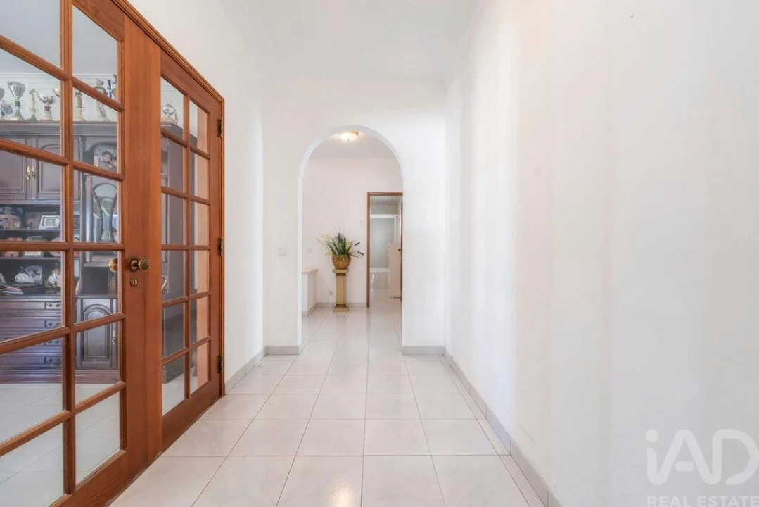 Moradia T7 para Venda em Montenegro Foto 10