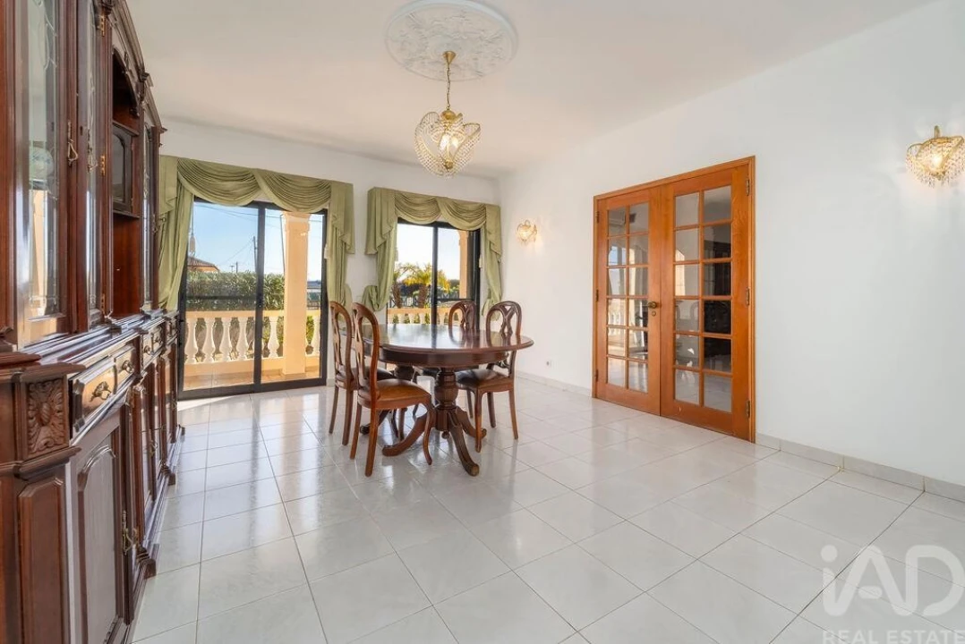 Moradia T7 para Venda em Montenegro Foto 21