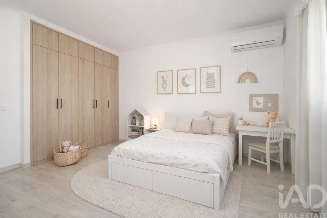 Moradia T7 para Venda em Montenegro Foto 26