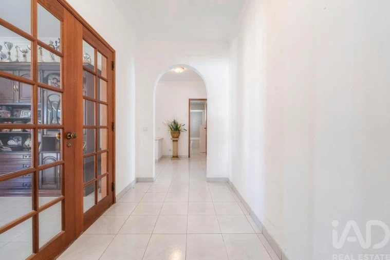 Moradia T7 para Venda em Montenegro Foto 10