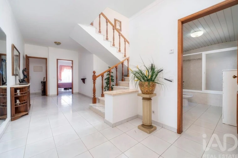 Moradia T7 para Venda em Montenegro Foto 14