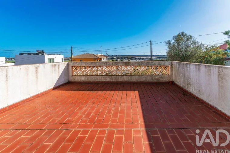 Moradia T7 para Venda em Montenegro Foto 35