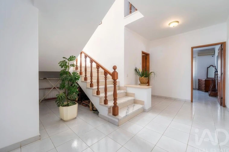 Moradia T7 para Venda em Montenegro Foto 12