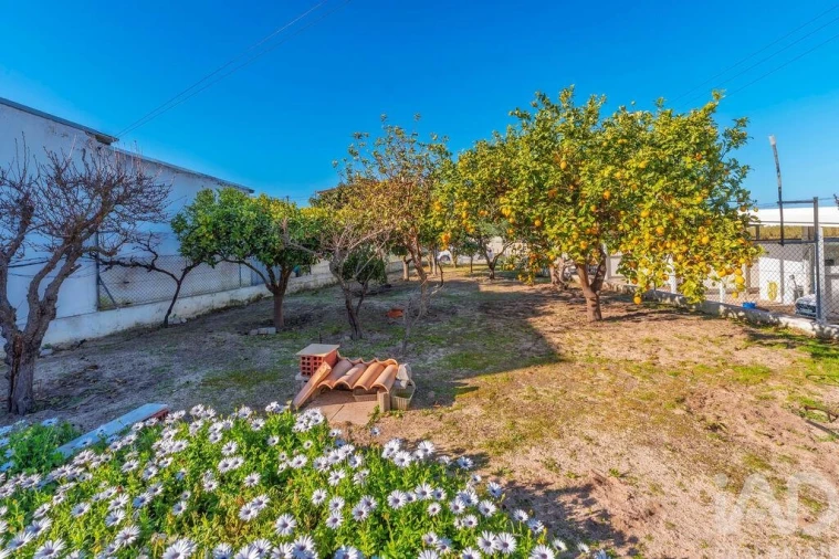 Moradia T7 para Venda em Montenegro Foto 8