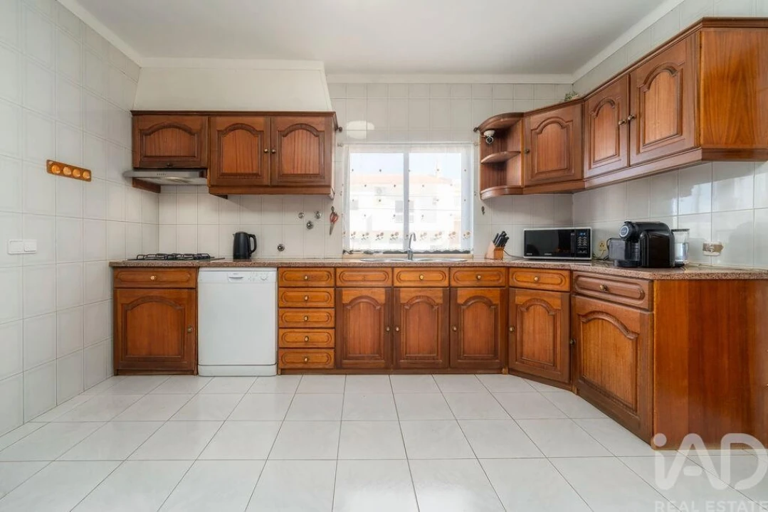 Moradia T7 para Venda em Montenegro Foto 16