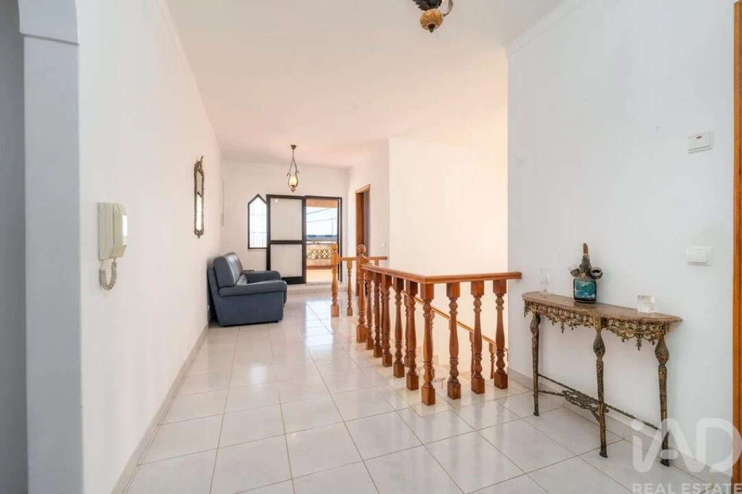 Moradia T7 para Venda em Montenegro Foto 31