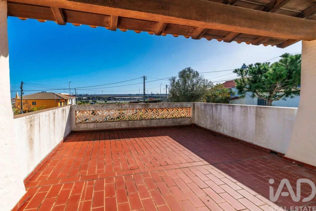 Moradia T7 para Venda em Montenegro Foto 29