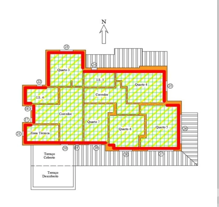 Moradia T7 para Venda em Montenegro Foto 40