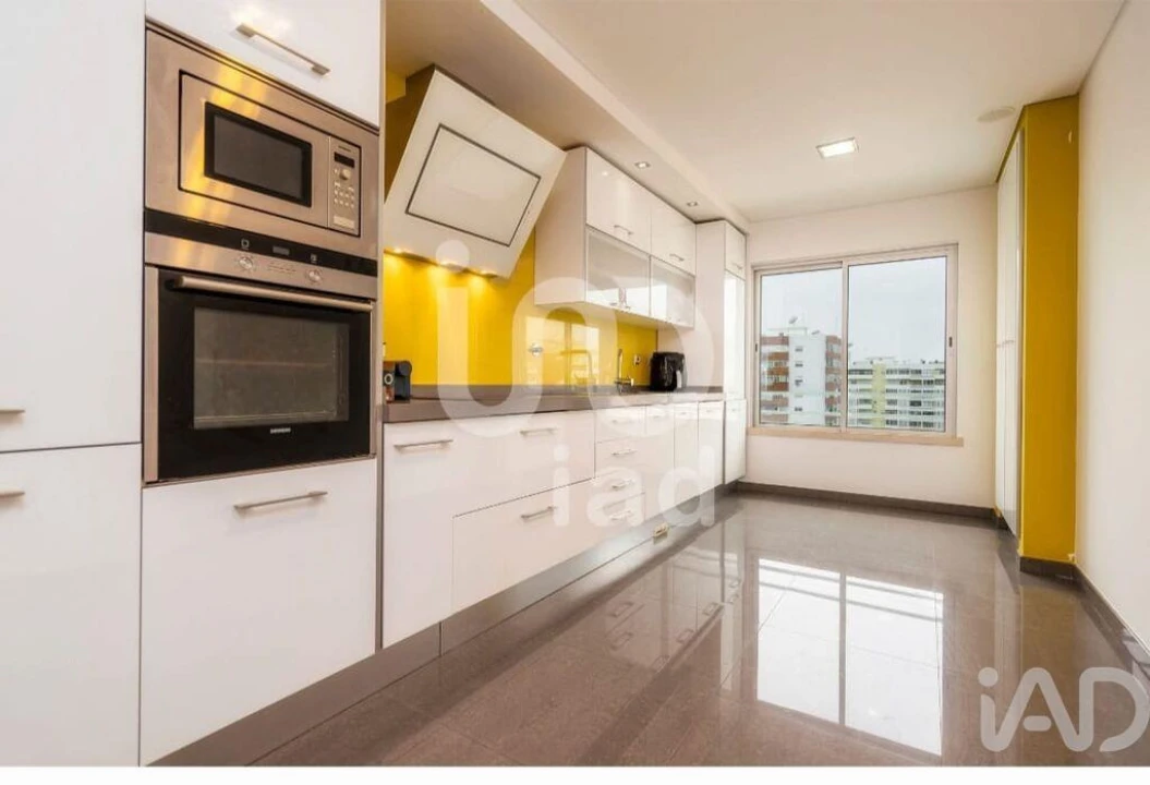 Apartamento T3 para Venda em Faro (Sé e São Pedro) Foto 3