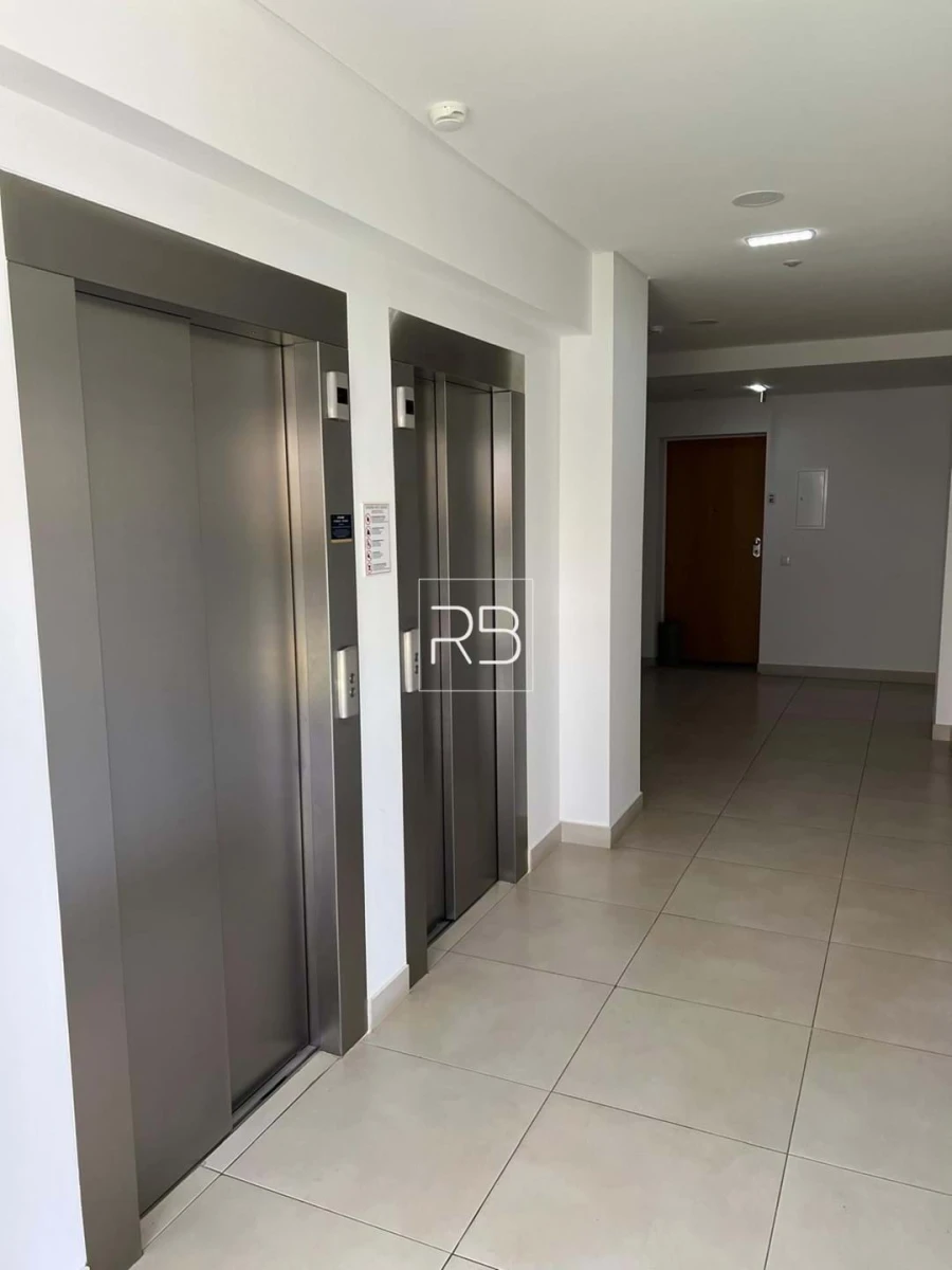 Apartamento T1 para Venda em Portimão Foto 7
