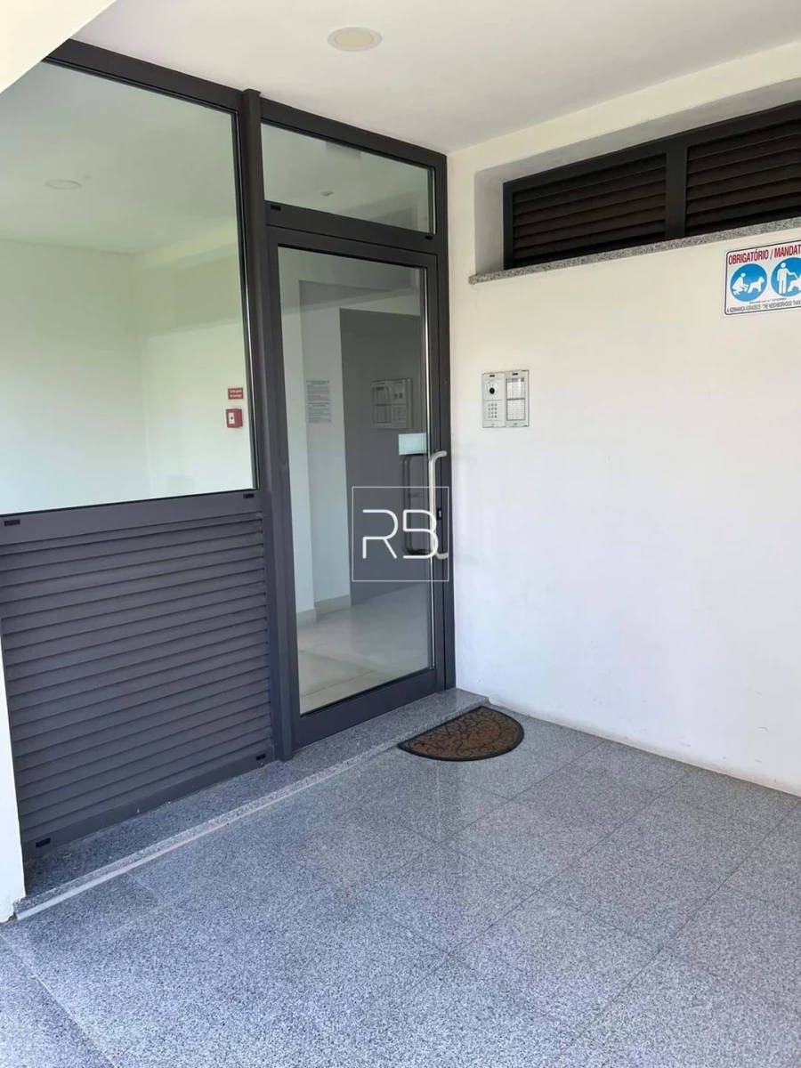 Apartamento T1 para Venda em Portimão Foto 6