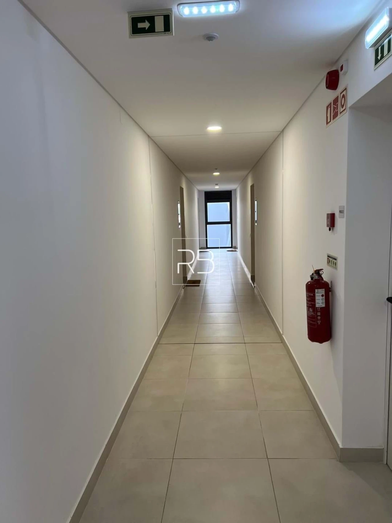 Apartamento T1 para Venda em Portimão Foto 8