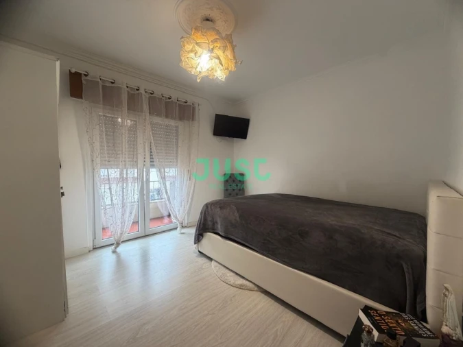 Apartamento T3 para Venda em Corroios Foto 12