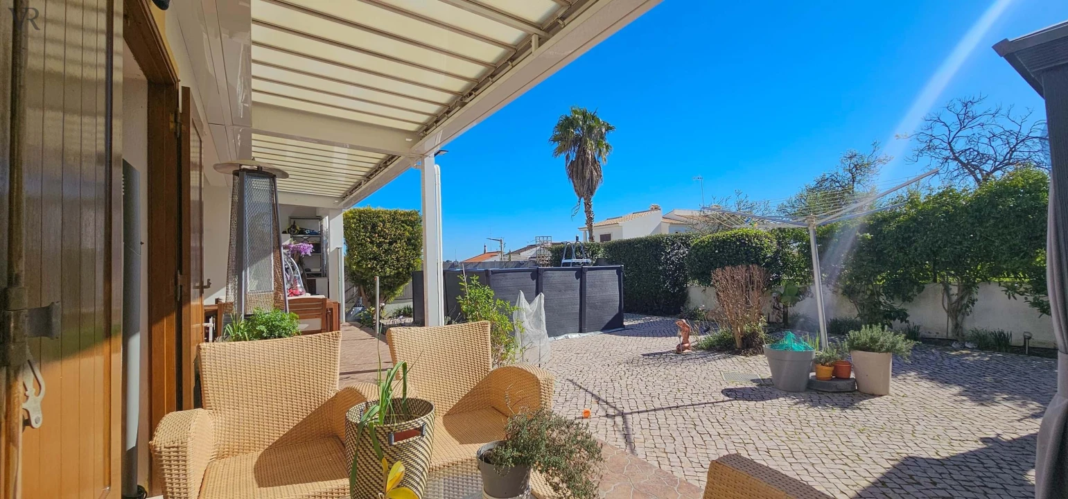 Moradia T4 para Venda em Boliqueime Foto 23