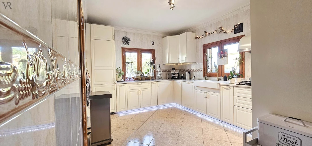 Moradia T4 para Venda em Boliqueime Foto 6