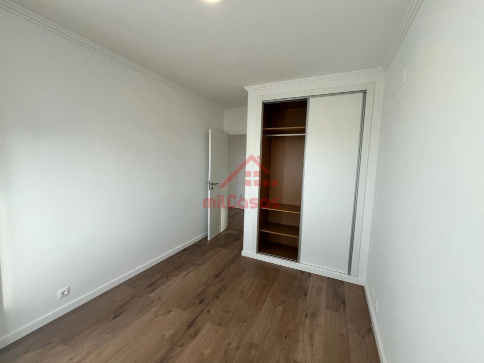 Moradia T4 para Venda em Ericeira Foto 12